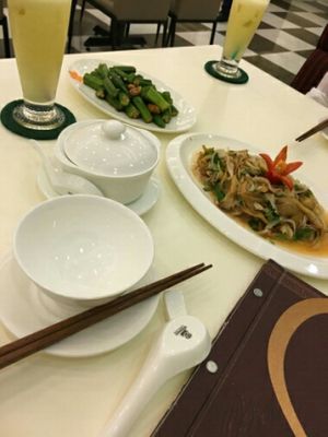 starters at Loving Hut Hoa Dang in Hanoi