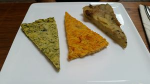 Tris di farinata at VegetariAmoci in Padua