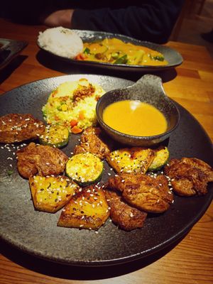 Happy Grill Plate at Loving Hut in Hamburg