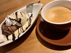 dessert at Loving Hut in Hamburg