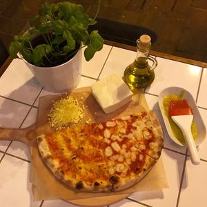 vegan pizza at Zazza in Kosice