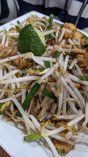 Pad Thai without peanuts at Screaming Carrots in Hallandale Beach