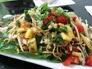 Thai mango salad at Screaming Carrots in Hallandale Beach