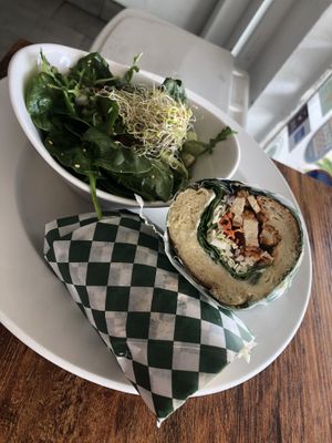 Chick’n tender sub without tomato   at Screaming Carrots in Hallandale Beach