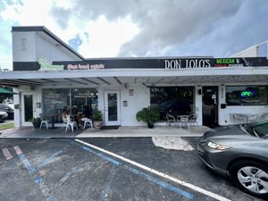   at Screaming Carrots in Hallandale Beach