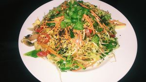 glass noodles at Screaming Carrots in Hallandale Beach