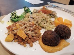 Steamed vegetables with lentil stew and tofu with mushrooms mix at 2Y Restaurante in Barcelona