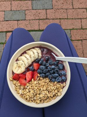 Antioxidant bowl at Fruitive - Palmer Alley in Washington