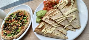 Smoky mushroom pizza and quesadilla at Fruitive - Palmer Alley in Washington