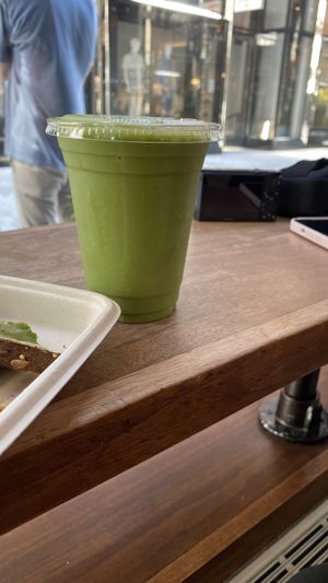 Green peach smoothie  at Fruitive - Palmer Alley in Washington