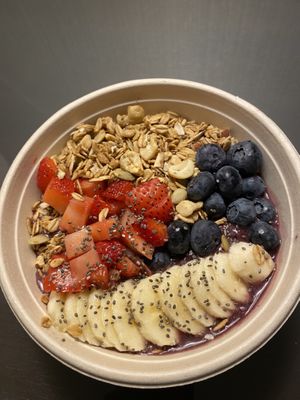 Antioxidant bowl  at Fruitive - Palmer Alley in Washington
