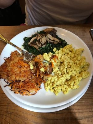 tofu scramble and latkes  at B52 Cafe in Pittsburgh
