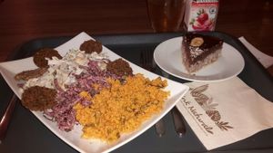 lunch menu april 2017 at Veggie Nyers in Budapest