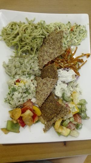 The Vegan Nyers "Mixed Plate" – a delicious assortment of raw vegan salads, carrot spaghetti, raw vegan lecsó and fantastic raw bread-crackers at Veggie Nyers in Budapest