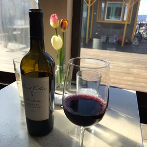 wine and flowers at The Little Mermaid Cafe in Homer