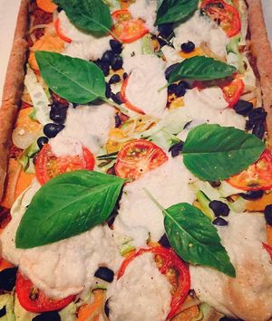 vegan roasted veggie pizza at Kats Snacks in Perth