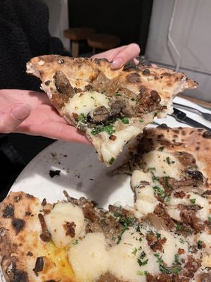   at Shop 225 Pizzeria in Pascoe Vale South