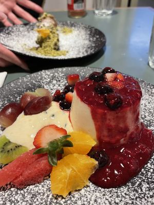   at Shop 225 Pizzeria in Pascoe Vale South