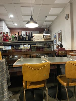   at Shop 225 Pizzeria in Pascoe Vale South