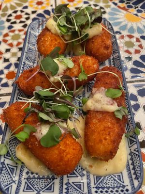 caccio e pepe arancini. Bland. No black peppper. at Shop 225 Pizzeria in Pascoe Vale South