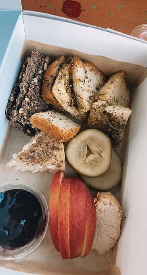 the $18 cheese platter 🤨🤨🤨🤨 at Love Food Central in St Petersburg