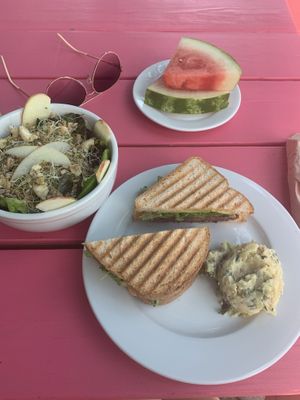 Love food 🌱 at Love Food Central in St Petersburg