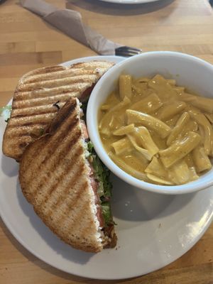 Buffalo Tempeh and Mac  at Love Food Central in St Petersburg