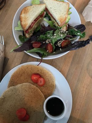 AMAZING “O.M.G. sandwich” made with chickpea mash & almond flour pancakes !!!!:) at Love Food Central in St Petersburg