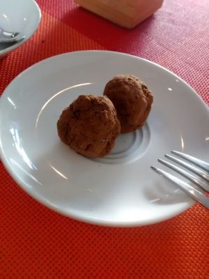Dessert: raw chocolate truffle at Awa Viva - Biofood in Gran Canaria