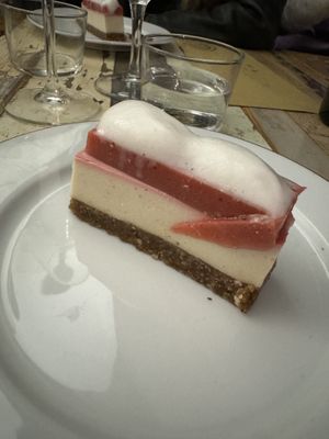 Dolce alla fragola  at L'Orto Gia Salsamentario in Turin