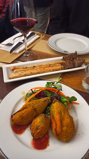 Fiori di zucca ripieni di tofu affumicato at L'Orto Gia Salsamentario in Turin