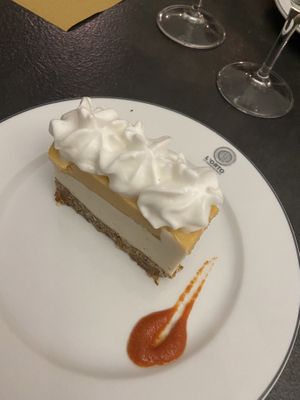 Raw cake di kaki  #Veganuary at L'Orto Gia Salsamentario in Turin