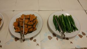 steamed squash and mild crunchy chili peppers at Jeoksubang - 적수방 in Seoul