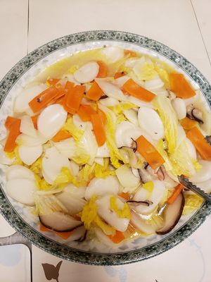 Rice cakes with flavorful veggies..so so yummy at Jeoksubang - 적수방 in Seoul