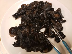Black ear wood fungus is good for the lungs at Jeoksubang - 적수방 in Seoul