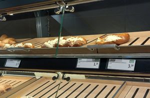 veganes laugengebäck at backWERK - Nordstrasse in Dusseldorf