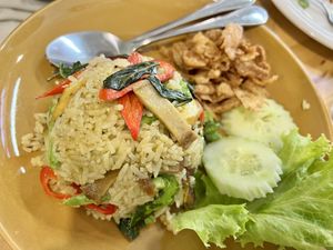 Thai green curry stir fried rice - ข้าวผัดเขียวหวาน #Veganuary at Veggie Chef in Bangkok