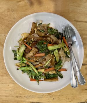Pad see ew - rice noodles stir fried with dark soy sauce  #Veganuary at Veggie Chef in Bangkok