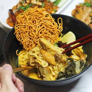 Vegan​ Northern​ Style​ Noodle​ (Khao​ Soi)​ at Veggie Chef in Bangkok