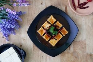 Deep fried tofu with sweet and tamarind sauce at Veggie Chef in Bangkok