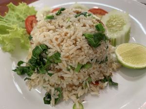 ข้าวผัดคะน้าปลาเค็ม at Veggie Chef in Bangkok