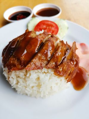 Vegan​ Roast​ Duck​ with​ rice at Veggie Chef in Bangkok