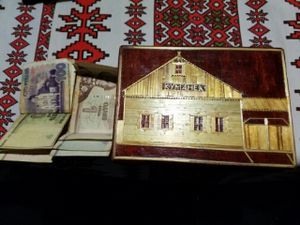 Paying the bill at Kumanek in Tiraspol