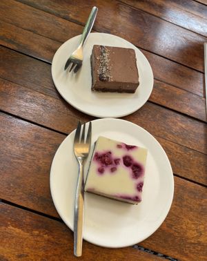 Sue bites: choco cheesecake and raspberry cheesecake💗 at SUE in Rotterdam