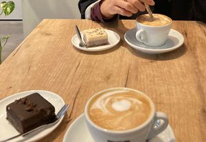 Vegan en gluten vrij! Key lime pie met lavendel is een aanrader!   at SUE in Rotterdam