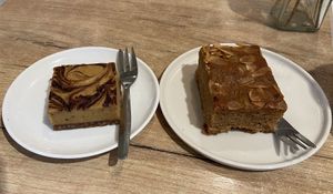 Spicy pumpkin bite (allright) and blondie (tasty) at SUE in Rotterdam