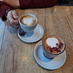 Great coffees, with all the milk alternatives available at SUE in Rotterdam