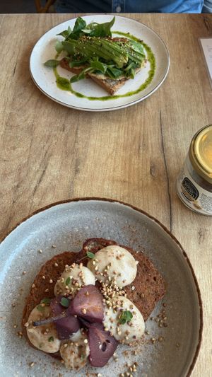 French toast and avocado hummus toast at SUE in Rotterdam