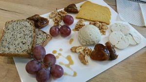 Vegan cheese platter at SUE in Rotterdam