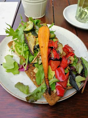 Grilled veggies + hummus sandwich at SUE in Rotterdam